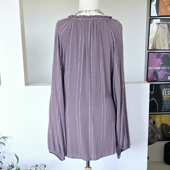 Torrid Crinkle Gauze With Lurex Peasant Blouse 5X - Picture 11 of 14